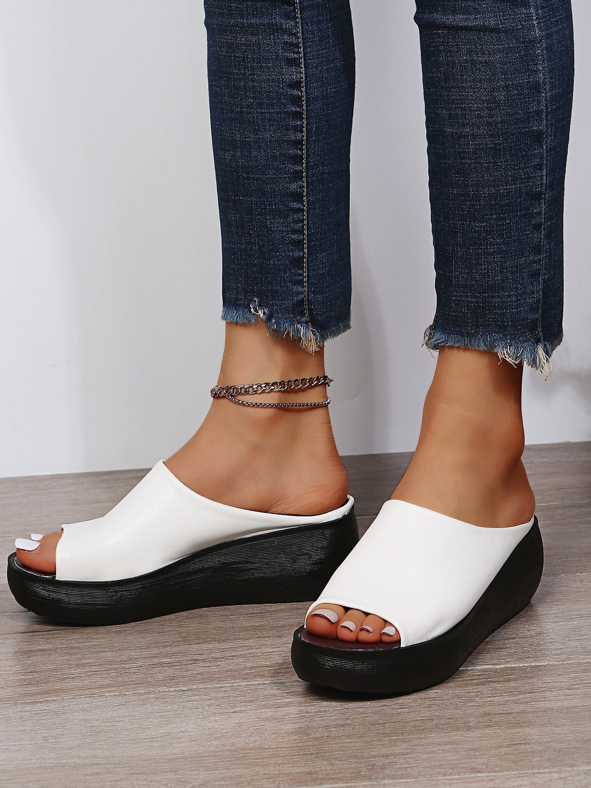 Adelphe Sartre | Stijlvolle slip-on sandalen