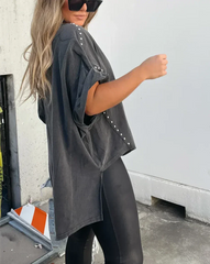 Aude Plourde | oversized T-shirt met studs