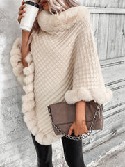 Raffaela | Modieuze Winter Poncho Met Bontkraag